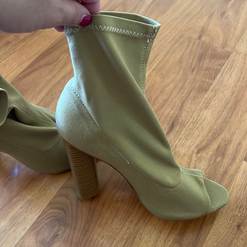 Booty heels